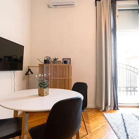 Tas Vas - Charming In Appartement *