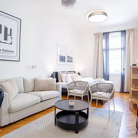 Appartement Tas Vas - Charming In Budapest