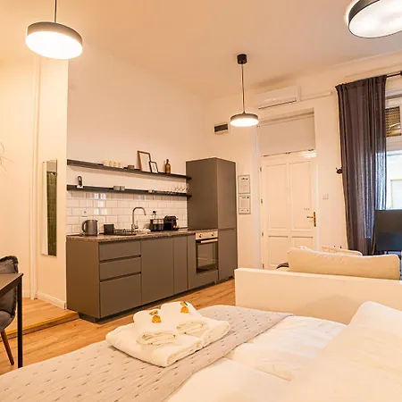 Tas Vas - Charming In Appartement