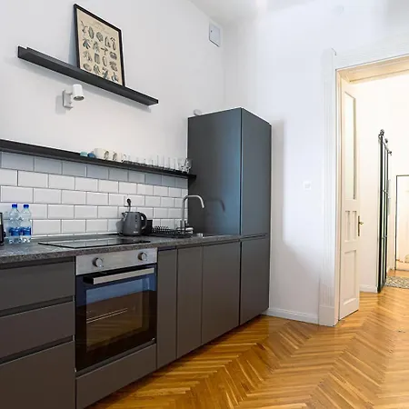 Tas Vas - Charming In Appartement