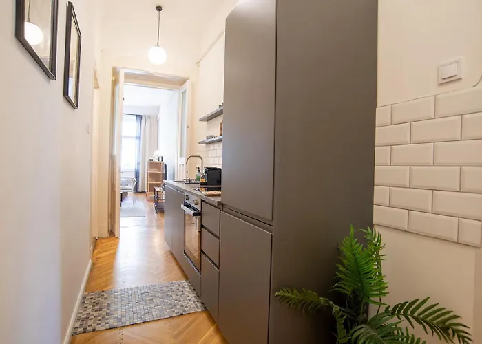 Tas Vas - Charming In Appartement
